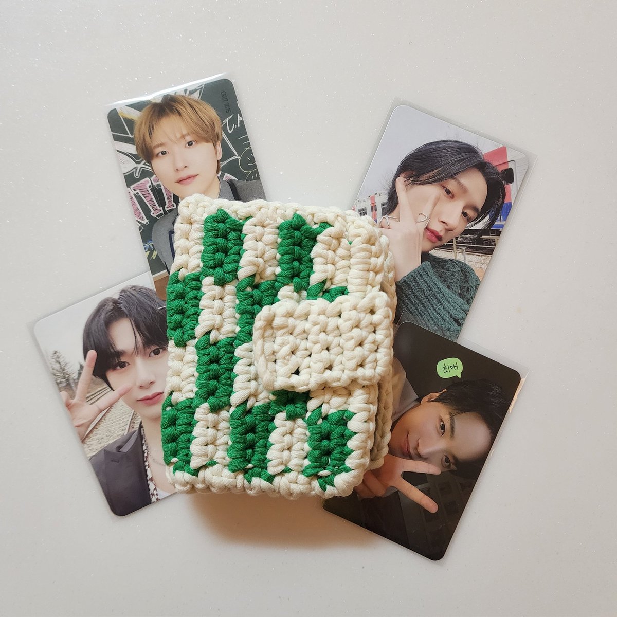 skrrlove__'s tweet photo. RT 이벤트 당첨으로 받은 콜북!!😆
랜덤색이였는데 초록색 너무 예쁨...💚
안에 속지도 딴딴해서 최고임😻
#땡의_흔들의자 https://t.co/svimkqiRYF