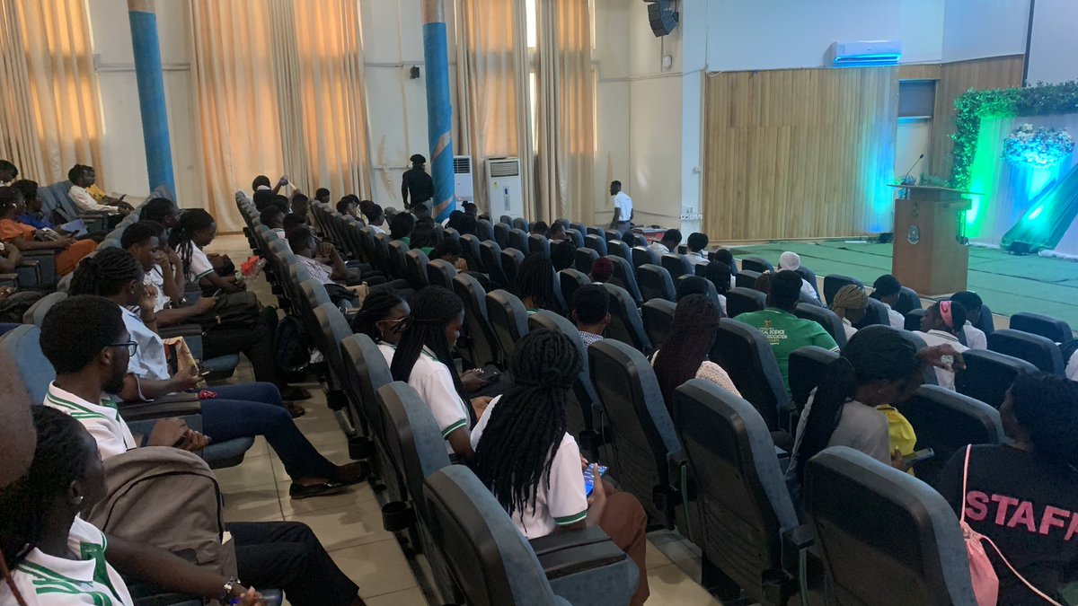 BiossaK's tweet photo. [The Scholar’s Summit];

The scholars summit has begun
We are counting on your presence 
 ‘Combining campus life with my academic life ‘
BIOSSA-LIFE💚💚🤍🤍
#TheScholarsSummit
#BiossaK https://t.co/EURUl5gzTA