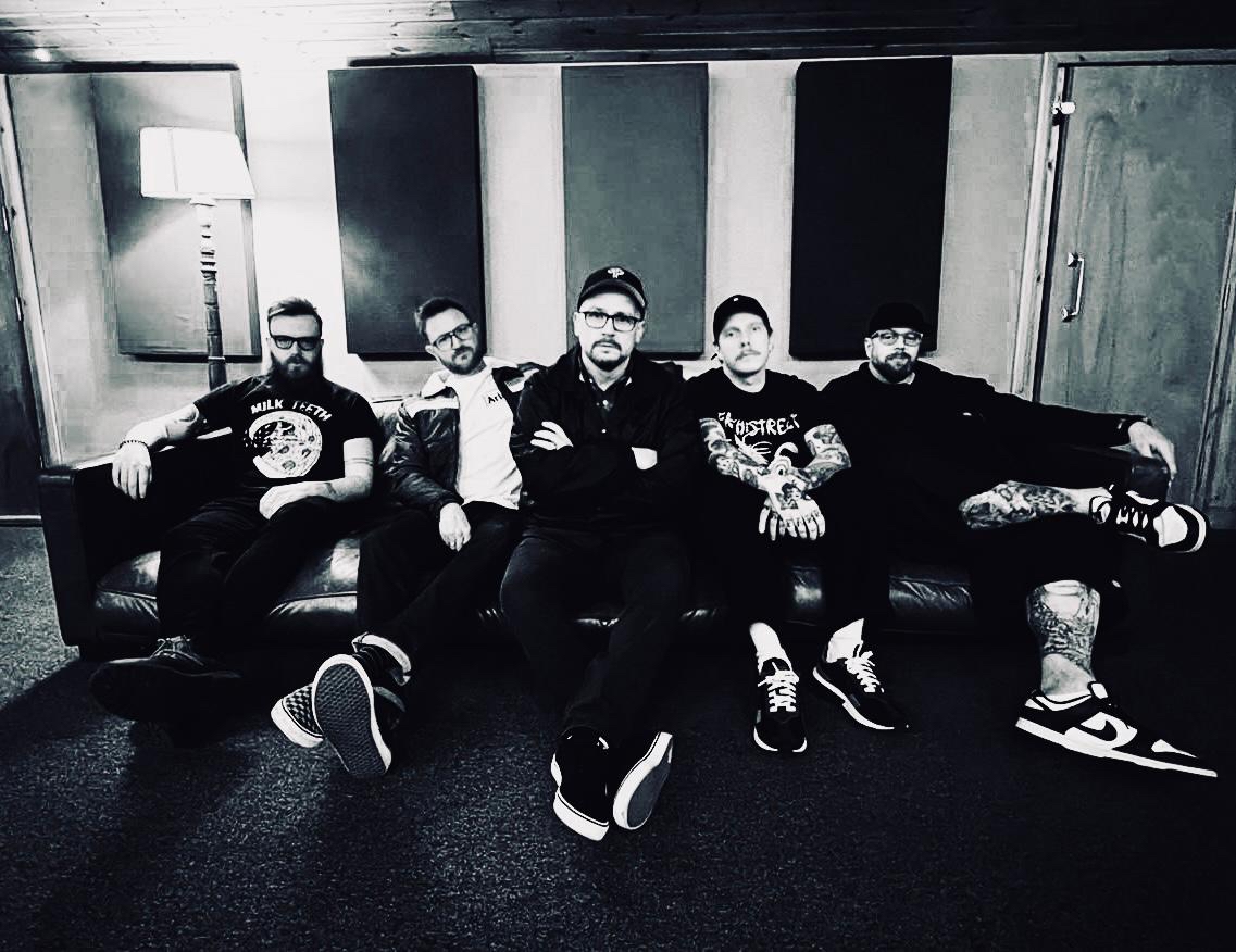 Bring The Noise UK (@bringthenoiseuk) on Twitter photo EXCLUSIVE NEWS: The Hurt Process Announced As Part Of <a href="/2000trees/">2000trees Festival</a>' 7 Days Of Trees
ow.ly/VFzV50MY1ov EXCLUSIVE NEWS: The Hurt Process Announced As Part Of <a href="/2000trees/">2000trees Festival</a>' 7 Days Of Trees
ow.ly/VFzV50MY1ov