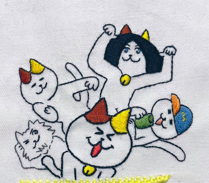 #猫の日  コッチにもあげとーっと。#みっちーのアニメ  ナミちゃんとミーコさんのミーコさん(&イケ猫ヒロム) 