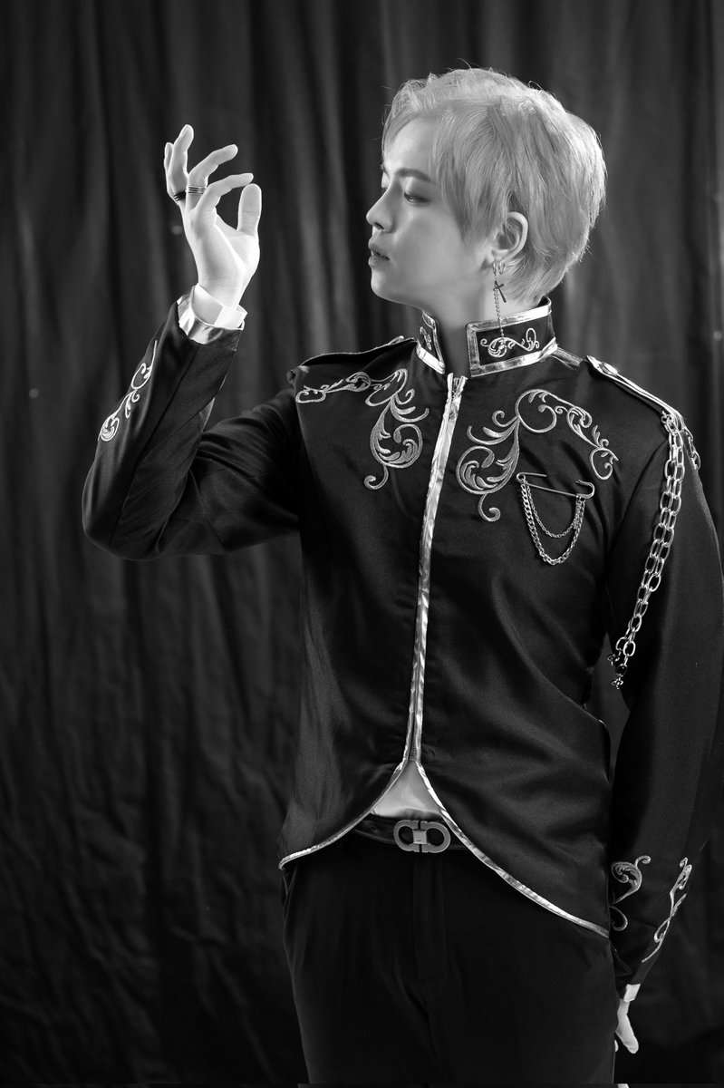 dst_official_'s tweet photo. [2023 더스틴 시즌 프로필]

새로운 컨셉 프로필 공개!!!
혹시.. 내 손에 불꽃이 보이니? 🔥 https://t.co/YGj7MwRelQ