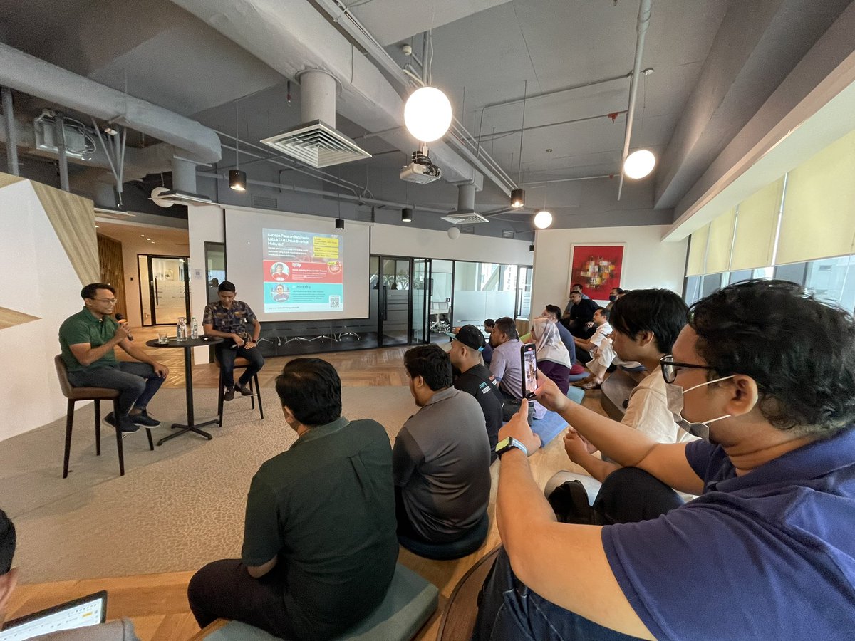 norazambudin's tweet photo. Satu kebanggaan bila mendengar pengalaman syarikat Malaysia yang dah mula melebarkan sayap south east asia.

Lagi2 bila kau follow rapat perkembangan mereka since startup.

Tahniah @NadhirAshafiq @nikmuhammadamin 

True hustler https://t.co/YeDhqx6iNs