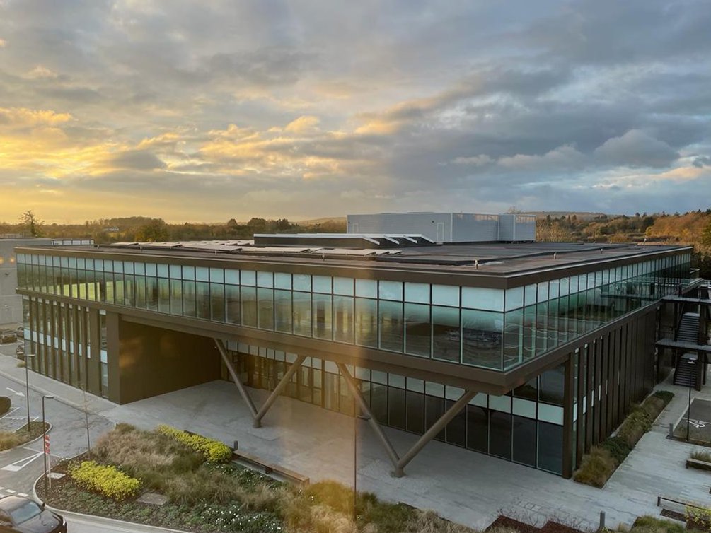 We wrapped it up at Foundation Park Building 1 with a view of Building 5 – which we completed in 2020 – in all its glory.

Proud to provide repeat business for <a href="/VolkerFitzUK/">VolkerFitzpatrick</a> on this #redevelopment scheme. A testament to our high-quality team! #buildingconstruction