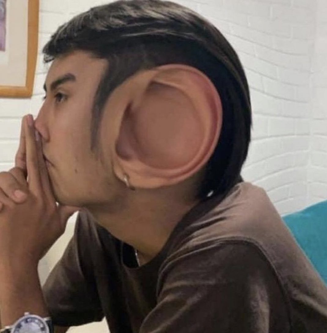 *el profesor se pone a ayudar a alguien en mitad de un examen*

automáticamente yo: