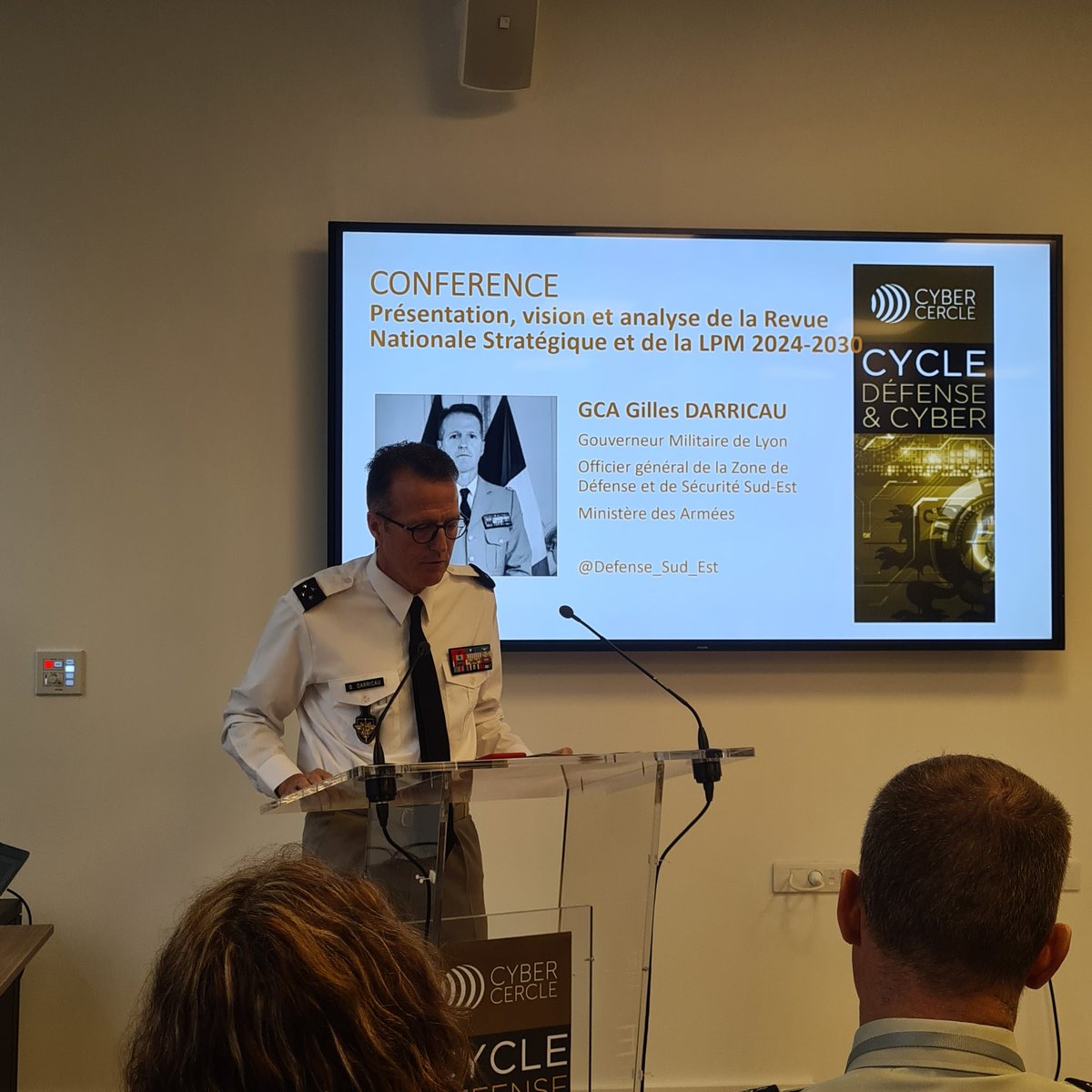 GCA Darricau dresse un panorama de la revue stratégique nationale 

"Des généralités, pas des banalités"
😀
<a href="/CyberCercle/">CyberCercle</a> 
<a href="/Gendarmerie_069/">Gendarmerie du Rhône</a> @Defense_Sud_Est