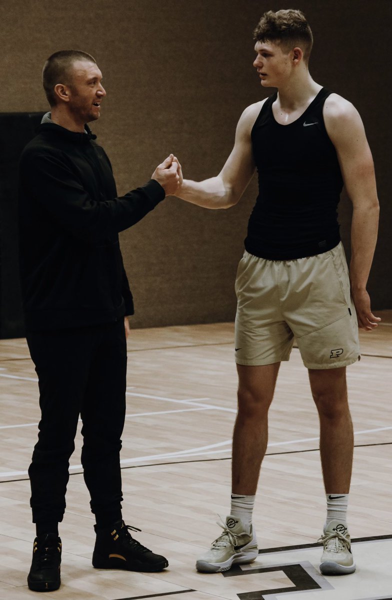 Welcome to the barn, Sam King of Purdue MBB 🫡 
-
#compete #wetraininabarn #mindset #mindsetcoach #boilerup