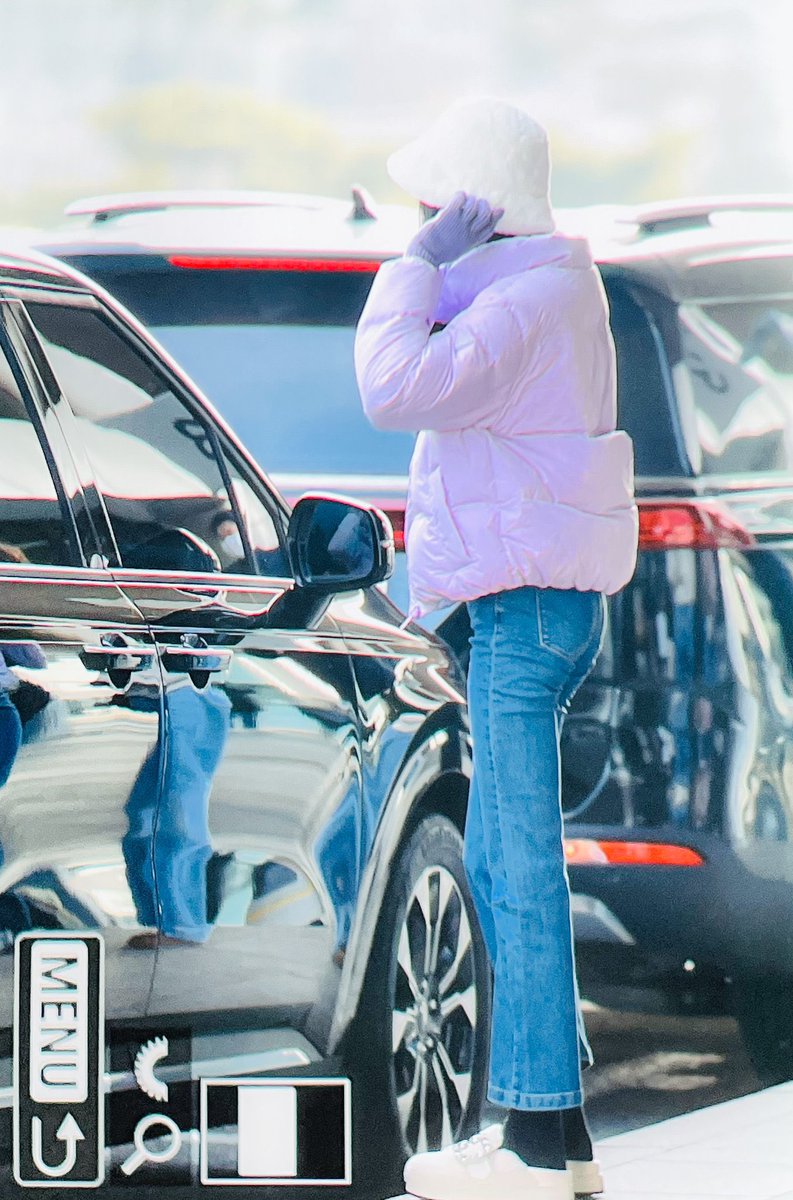 jjang_genius_04's tweet photo. 장원영 공항 패션으로 모자 쓰고올때마다 차에 비쳐서 야무지게 확인해본다고ㅋㅋㅋㅋㅋㅋㅋㅋㅋㅋㅋㅋㅋㅋㅋㅋㅋ https://t.co/O8H2vUlrHa