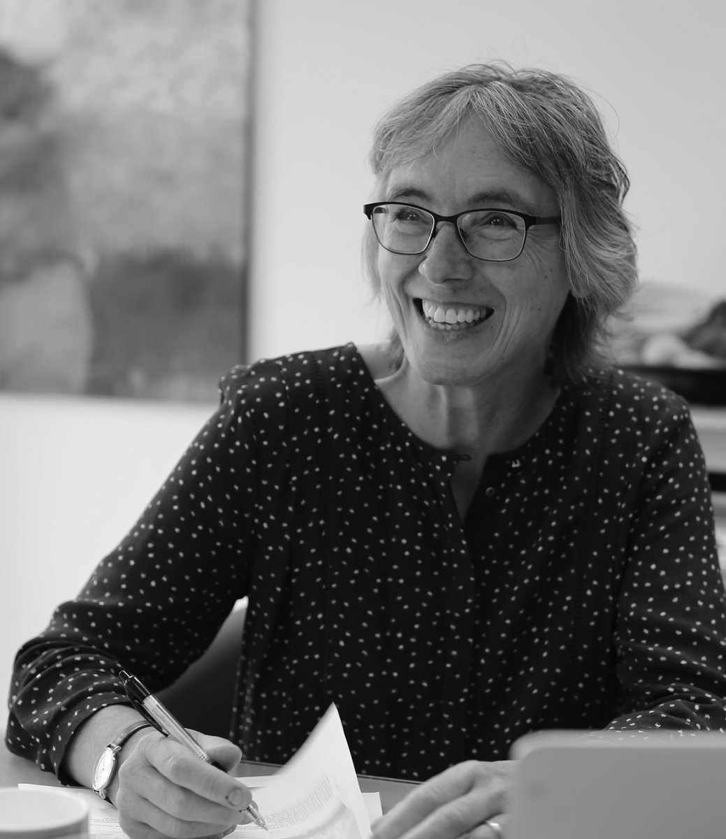 CambridgeCityCP's tweet photo. Jane Wilson, Will Younge @cambridgeclubuk , Cathy Moore @camlitfest, Kate Collins @MillRoadFair and Ian Sanderson @CambridgeBID are exploring how culture plays a part in putting Cambridge on the map through a range of offerings of differing scales and focus #confcam https://t.co/dkluSOjPe2