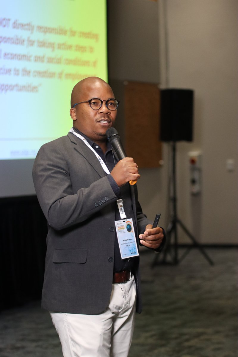 SALGA_Gov's tweet image. Mxolisi Mchunu, Economic Dev specialist @SALGA welcomed and set the tone on the concept and overview of the Pitch Deck
#inspiringservicedelivery
#Arebueng
#LGTech