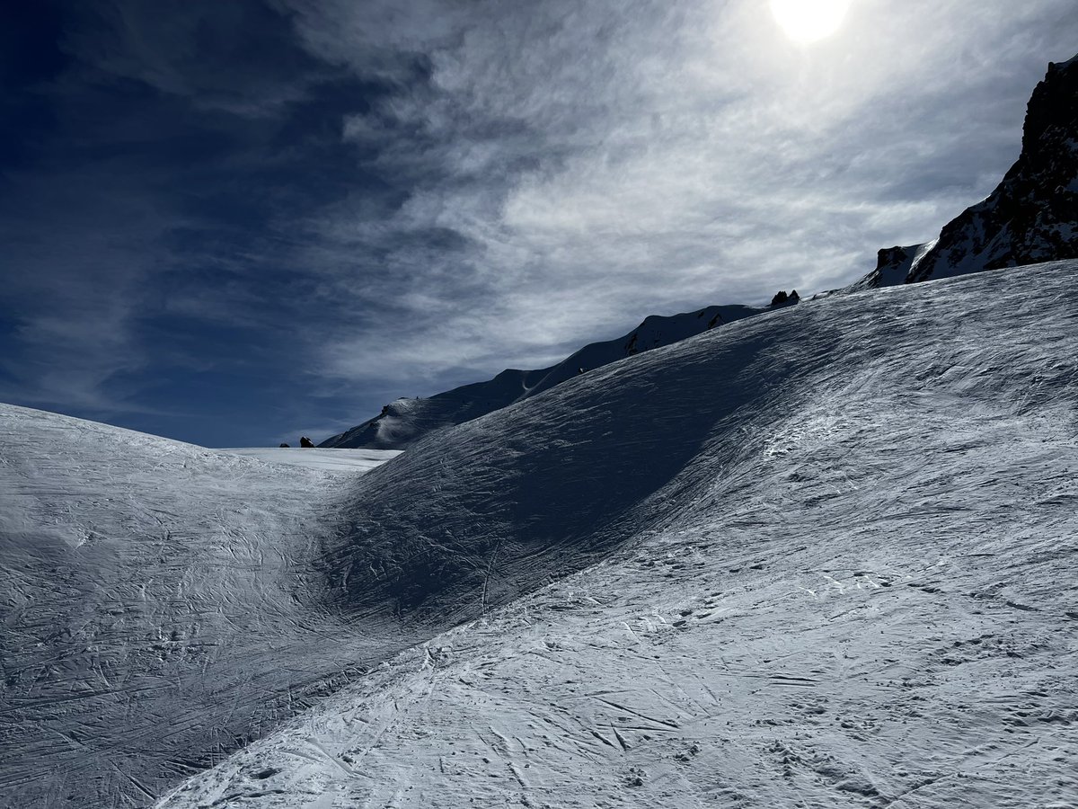 FERRANDYannick's tweet photo. #Savoie #LesTroisVallees ☀️⛷️ https://t.co/At2px0Mn8u