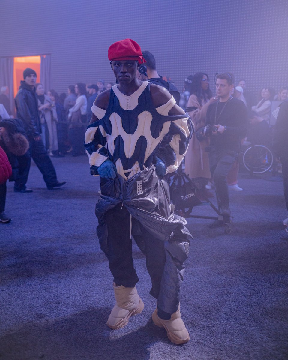 bydcarlo's tweet photo. Moncler Genius 2023 #LFW23 #MONCLERGENIUS https://t.co/hJp8YJxg4V