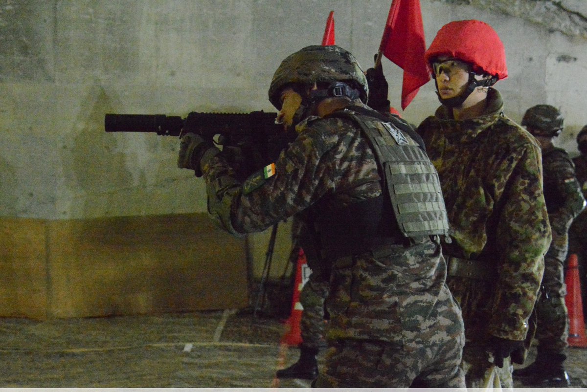 Defence_Nation's tweet photo. Exercise #DharmaGuardian22 🇮🇳🇯🇵
Indian Army Troops along with JGSDF Troops conducted Room Intervention & Counter Terrorism Tactical Training along with Small Arms Training at Camp Imazu, Japan.
#IndianArmy #JGSDF #Japan #DG22 #JaiHind #Defencenation https://t.co/dBq5XeJLUW