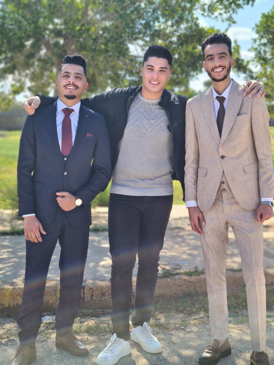 خوتي الغاليين الف مبروك وان شاء اللّٰه نشوفوكم حاجة كبيرة وربي ينفع بيكم البلاد❤️
@KalfatOmar 
<a href="/ALJEREDY99/">SẴĻĔĤ ẴĤṀĔĎ</a> 
<a href="/SaGeZLi1/">الســـاقـزلـي</a>