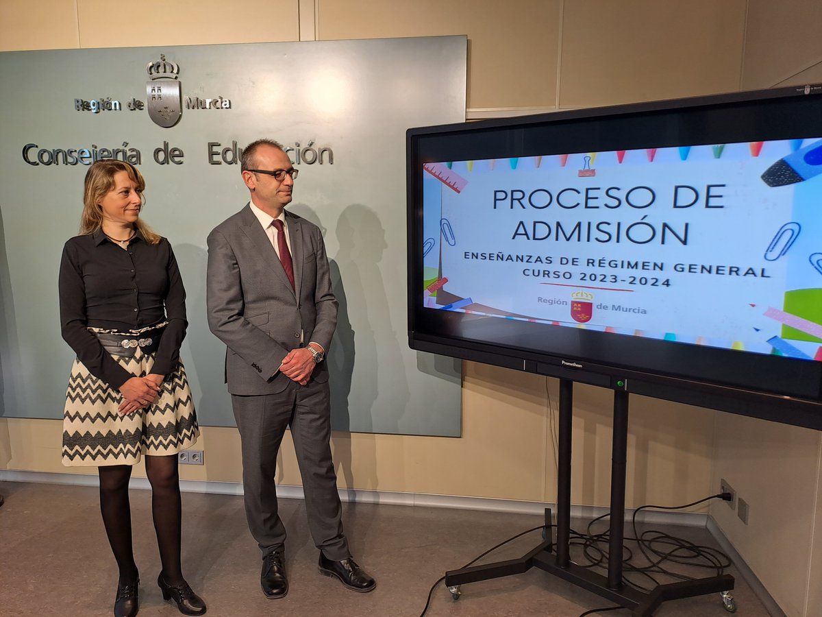 Educarm's tweet photo. 2.800 plazas gratuitas de 0-3 años el próximo curso:

➡️Más de 600 en las 14 escuelas infantiles dependientes de la Consejería.
➡️1.100 de nueva creación de 2-3 años en 55 colegios públicos.
➡️1.100 de nueva creación de 2-3 años en 55 centros concertados.
https://t.co/zMi9feu6gE https://t.co/Fj75pLbG8X