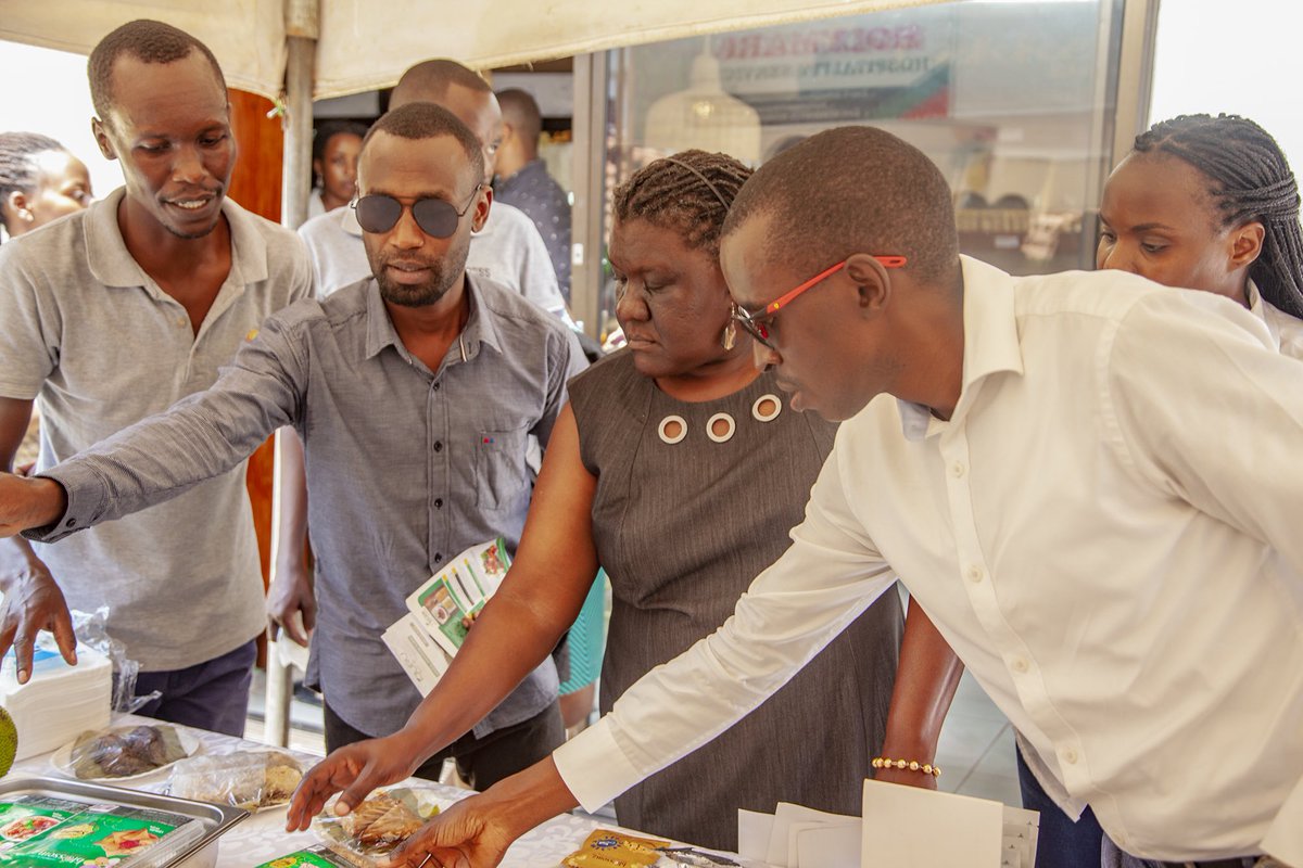 ArkOrganics's tweet photo. #SundayPlot #arkmarketday
Come learn about how to manage or start a business from our Guest of Honor and some tips on living a healthy lifestyle from @VeganSocietyUg
Exhibition space is limited so hurry up! To book a stall, call us on 0752775165 and we'll have you sorted. https://t.co/JINfx6PFve