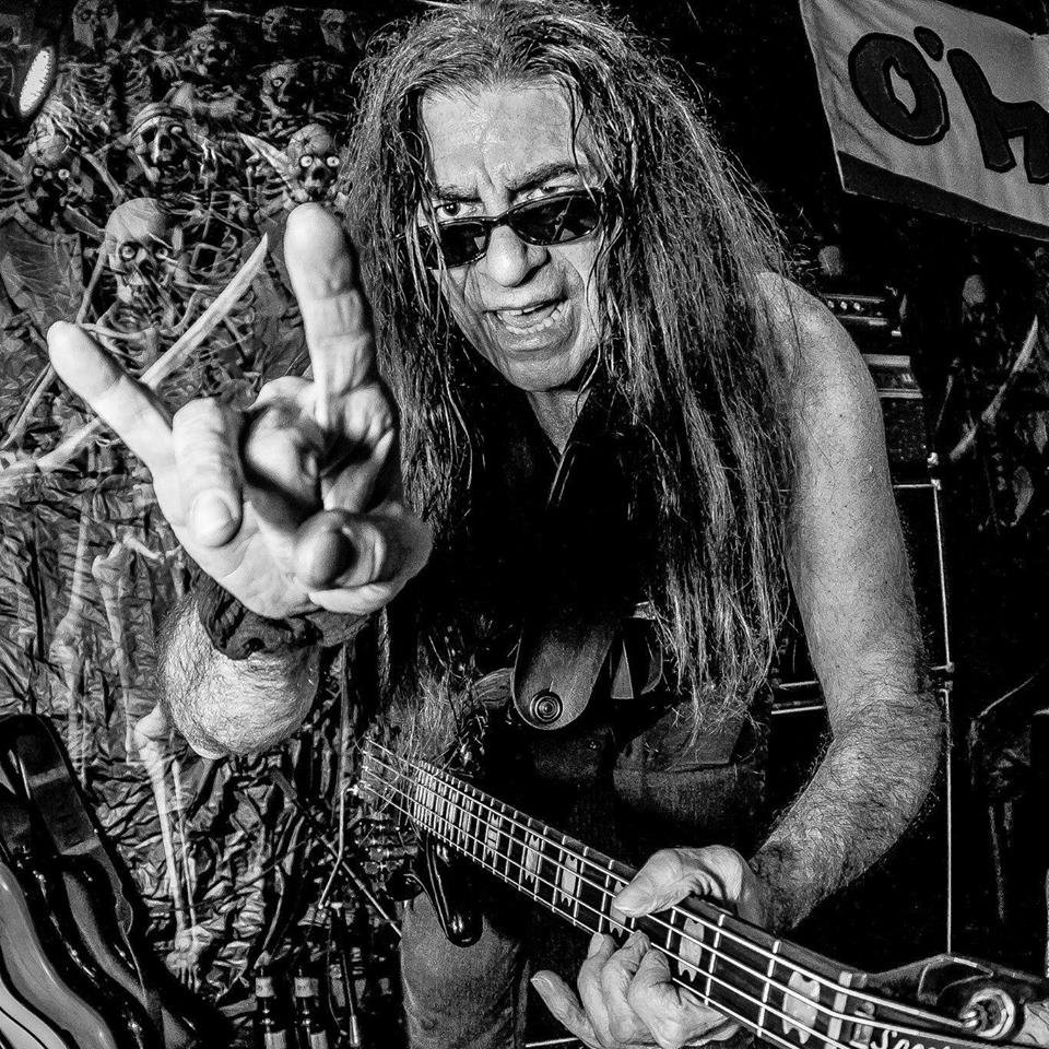 RockOthers's tweet photo. ALMANACCO ROCK by @FabioLisci
#AlmanaccoRock #DaveSpitz
Oggi festeggia il 65° compleanno Dave “The Beast” Spitz, bassista diventato noto per aver suonato con i Black Sabbath dal 1985 al 1987, con i ha inciso un album, “Seventh Star” del 1986, e partecipato alla composizione https://t.co/XNjLB7KXgi