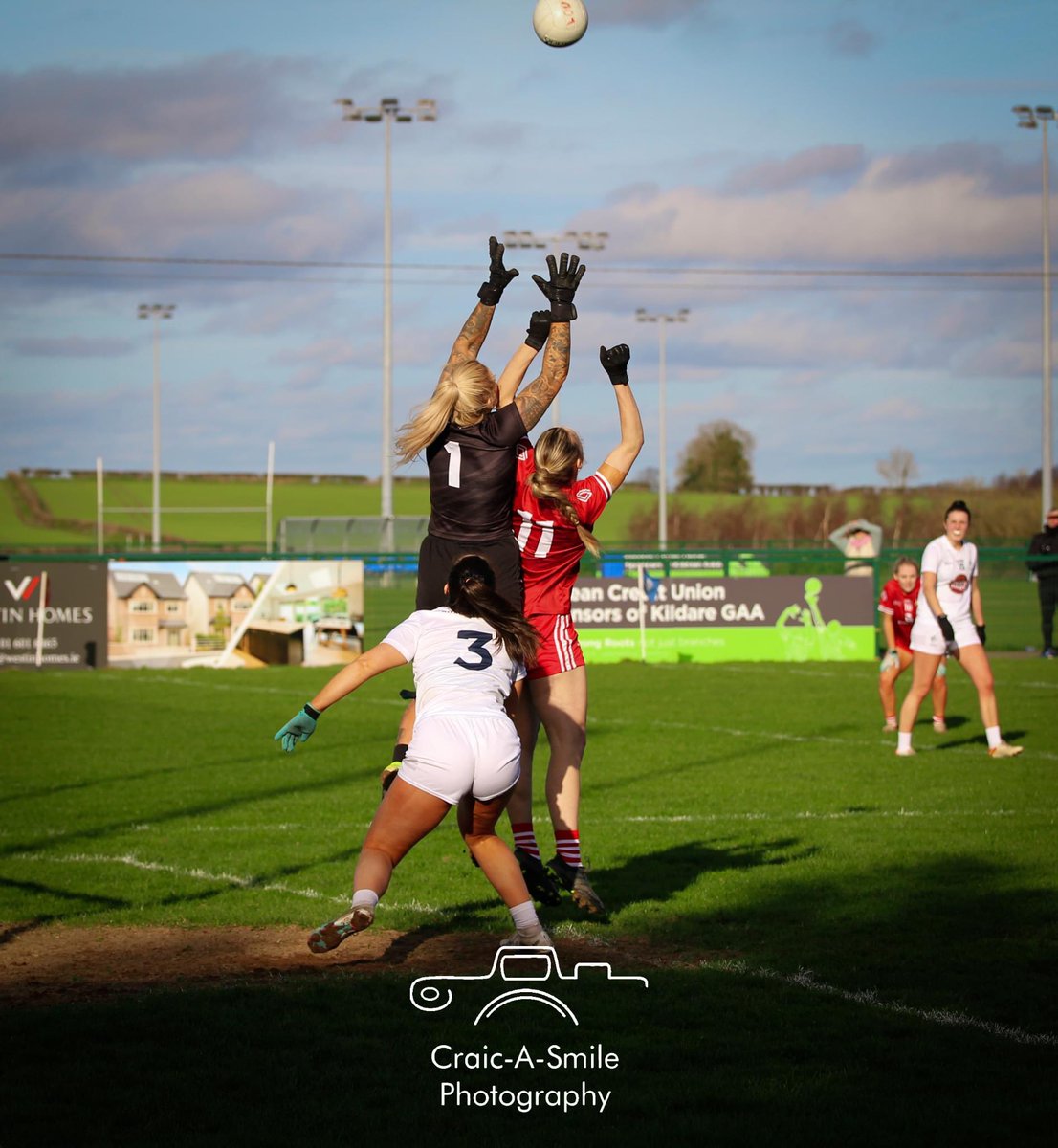susanocon85's tweet photo. Another win for @LouthLGFA on Sunday.Well fought against @KildareLGFA1…Next up Wexford on Sunday at home.. 

Full album of photos: https://t.co/50tDf24gZg

@LeinsterLGFA 
@LadiesFootball https://t.co/IkhQjh2VcR
