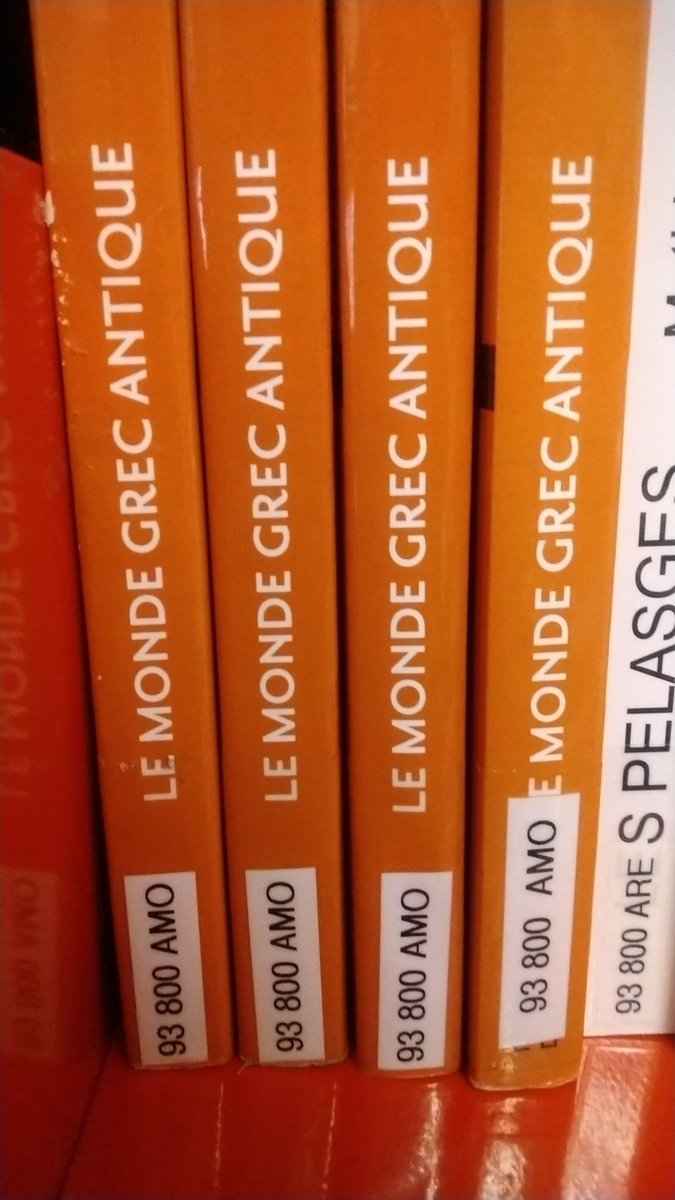 valiantstep's tweet image. #KellyLibrary #kellydiotte #knowyourrights #kelloggs periodical collection Chicago&apos;s got libraries #saintnazaire #viedecampus #campuslife facebook stephanemontfort anglophone francophone canadians 🍁 🍁 11:38 iPhone android step mer22févr #February #uqam #montpellier3 #vermonters