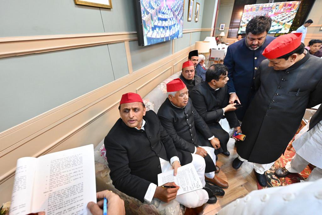 दिशाहीन बजट जिसमें न वर्तमान की समस्याओं का सुलझाव है न भविष्य का रास्ता, न रोज़गार है न उसका विचार… ऐसे कैसे बनेगी 1 ट्रिलियन की इकॉनमी?