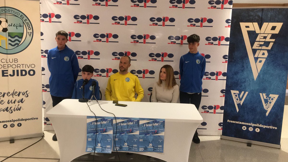 Poli_ElEjido's tweet photo. El lunes se presentó en el el V Torneo de Fútbol 7 Semillero Celeste - @Copo_al  que reunirá unas 2.000 personas en el Santo Domingo este domingo

🎥https://t.co/CNvaI99ndH

Más info👉https://t.co/fH1GYBo8sw

#SemilleroCeleste https://t.co/E3ujvk3moJ