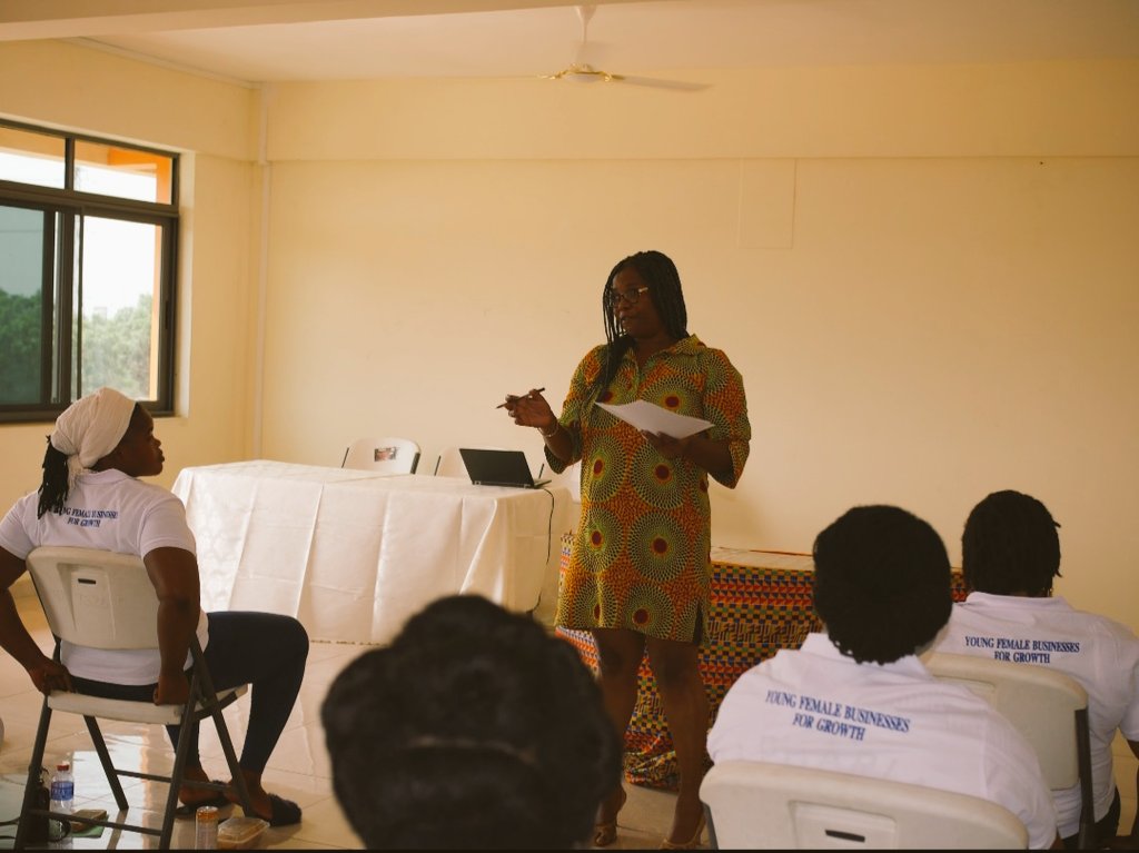 paulatsu2323's tweet photo. Spotlight 👌 Jacqueline coffee💥 @WorldUniService Volunteer at @pdaghofficial

"Business formalization has emerged as a priority for many that foster economic growth for #youngfemale artisans in the construction industry."#yofeb4g Project training facilitator https://t.co/uYw6w3HGDg