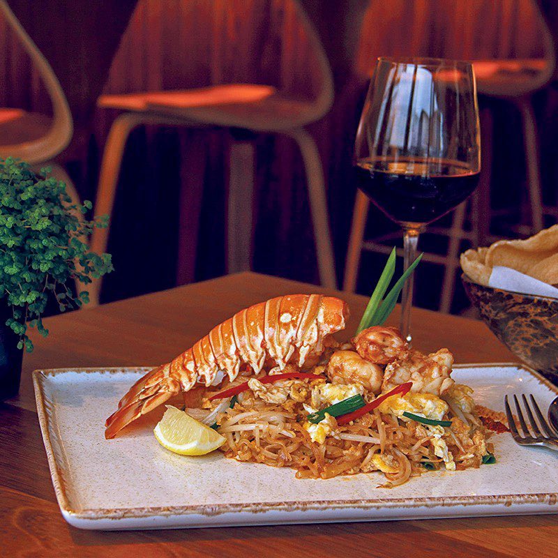 Just look at this amazing #Lobster Pad Thai from <a href="/PataraLondon/">Patara Restaurants</a>! Looks and tastes simply incredible!