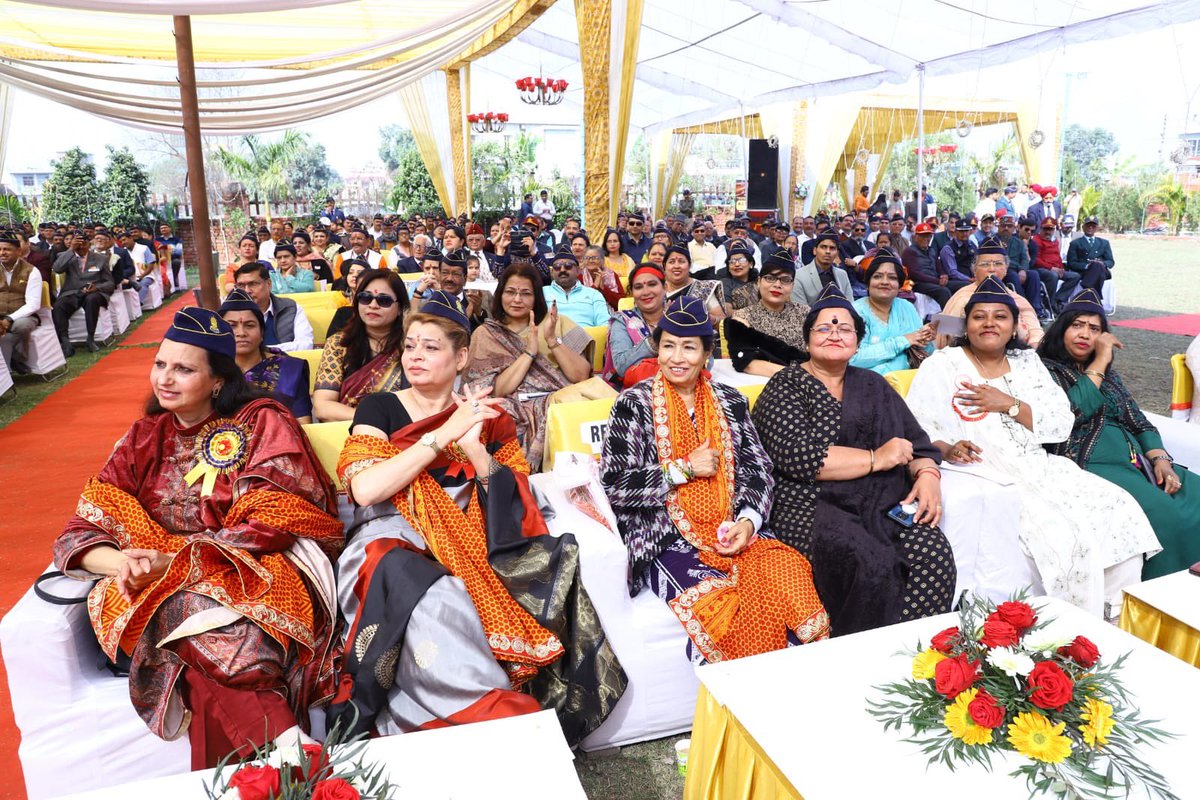 ShriguruPawanji's tweet photo. Honoured to preside the function of “Rashtriya Sainik Sanstha” in Dehradon with H.E. Governor, U.K. @LtGenGurmit as the Chief Guest. I am deeply impressed by the thoughts, deliverance &amp; simplicity of H.E. @UttarakhandRB https://t.co/zyTmzxOZCC