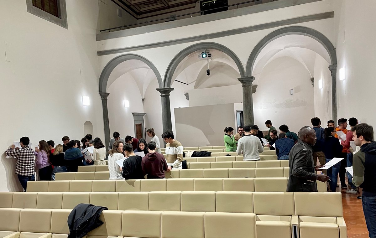 🚀 Iniziati ieri i seminari che porteranno i CLabber di oggi a diventare gli innovatori di domani!
🎯 Ecco i temi affrontati:
👥 creare Teams multidisciplinari e affiatati con la relatrice Sonia Massari;
🔥acquisire il Mindset imprenditoriale con il relatore Francesco Oppedisano.