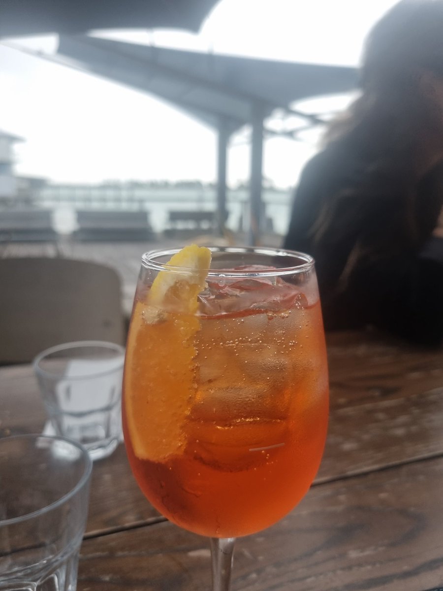 #Thruhiking...ooft...its a tough life.

#aperol #restday #teararoa #newzealand #travelwriter