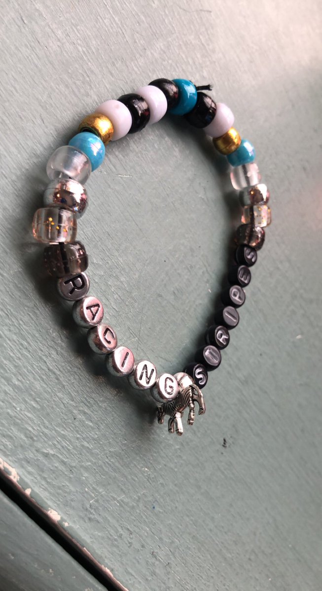 WalterMellon14's tweet image. Anyone remember this movie? 

#racingstripes #zebra #childhoodmemories #oldmovies #kandiforkindness #goodvibes #jewelry #nostalgia #handmade #commissionopen #plur #kandisingles #kandicore #ravecore #hewlerydesigner #handmade #art #artist #blue #gold #charms #ponybeads