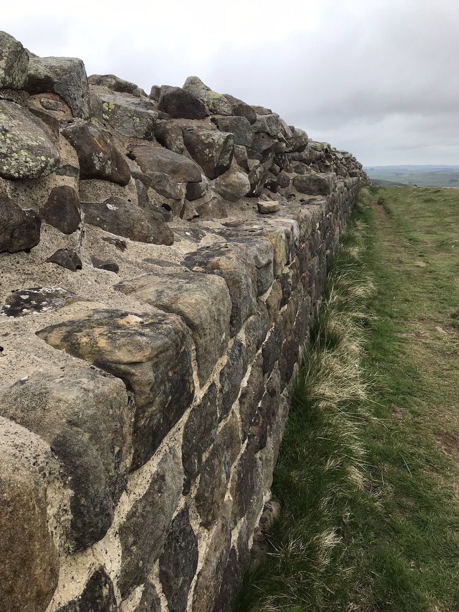 KatesfWriter's tweet photo. Well if it’s #WallsOnWednesday, there’s one wall I can mention. #HadriansWall snakes east to west or west to east, depending on your perspective, across stunning countryside. A #RomanFrontier that’s well worth exploring. #RomanBritain #Archaeology https://t.co/HO3Wv1HCG0