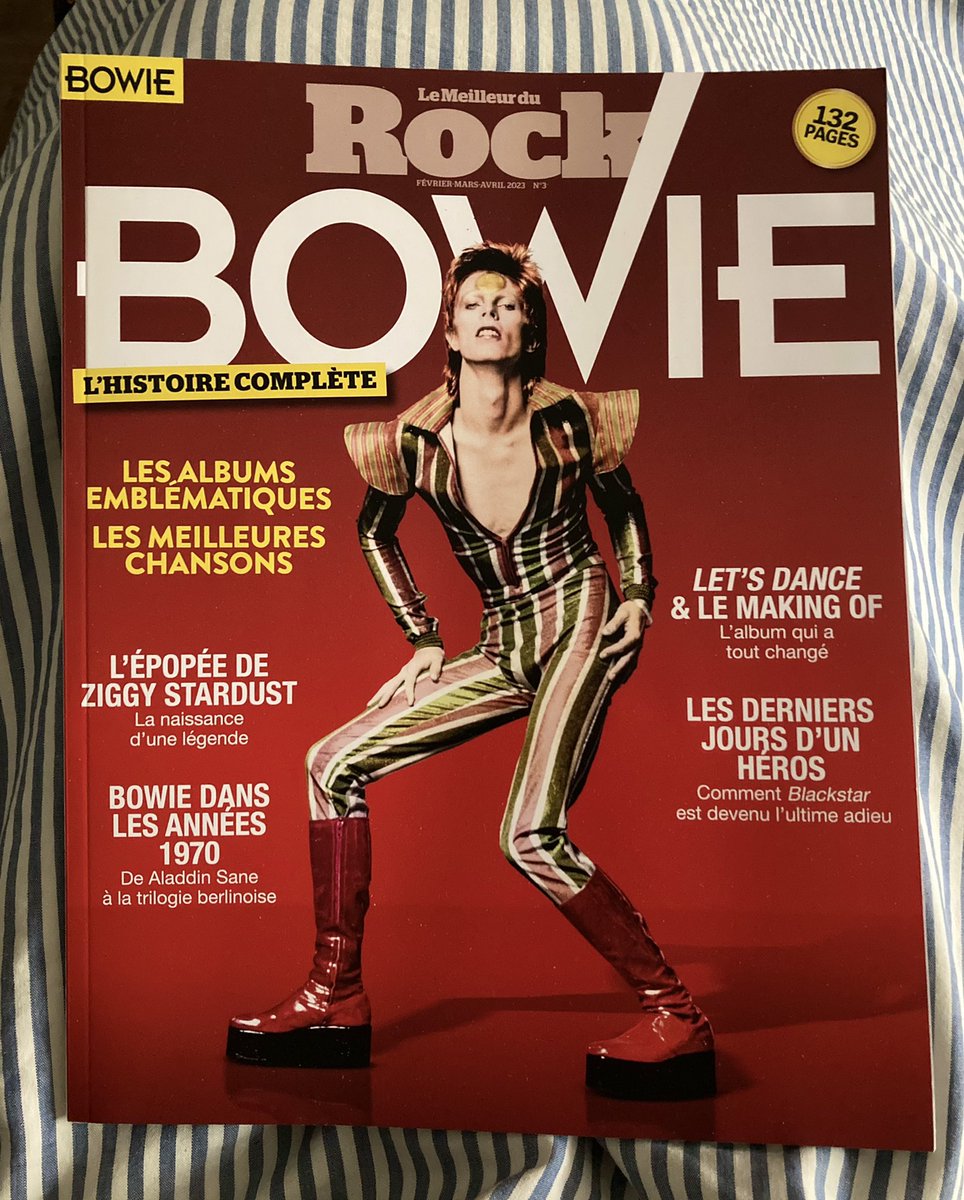 Found yesterday, who can say no to new Bowie reading material, not me for sure 😊⚡️✨