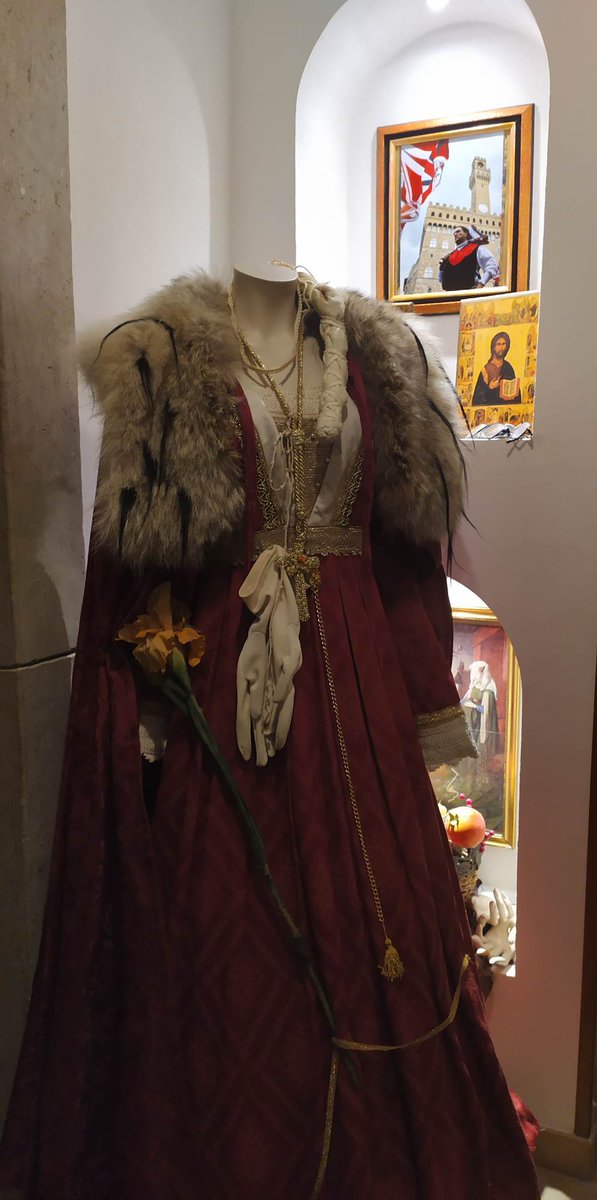 SbandVelletri's tweet photo. Il 26 febbraio saremo a Firenze, per presenziare alla cerimonia celebrativa dei 50 anni dei 
@BandieraiUffizi  nel meraviglioso Salone dei Cinquecento di Palazzo Vecchio.

Ad maiora!

#Firenze  #cultura #italia #velletri https://t.co/9Poxn37SBv