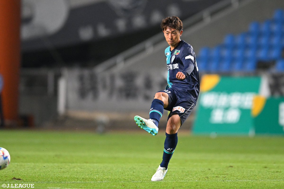 J_League's tweet photo. 🎂HAPPY BIRTHDAY🎂

本日2月24日は
アビスパ福岡
中村駿 選手の29歳の誕生日です🎉

中村選手、
おめでとうございます㊗️

@AvispaF
@shun003200 https://t.co/AtFzcAoRkU