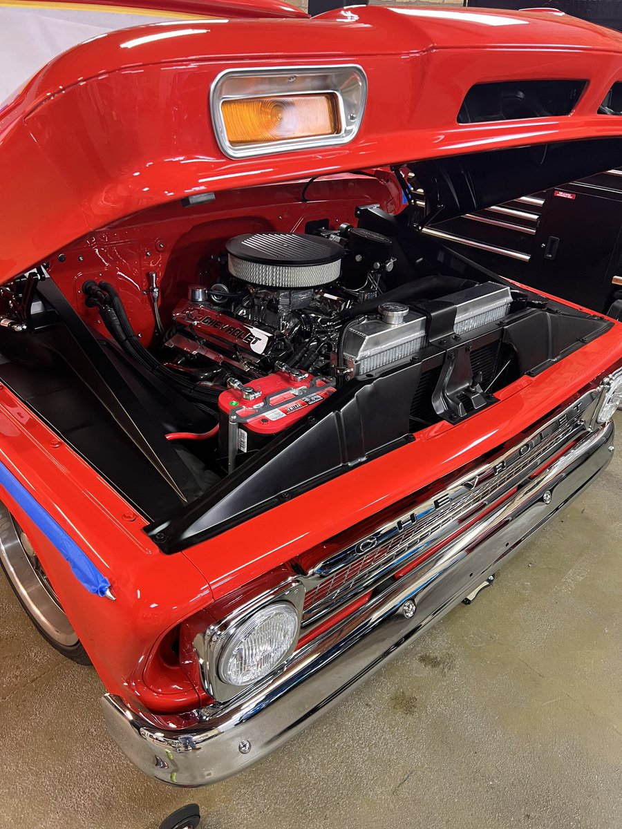 ZL1DER's tweet image. Dad’s 64 is at the finish line after a 3 year ground up restoration.  Heading to Detroit Auto Rama today!  #OneEthanol #Shortbox #FlexFuelInjected #E85