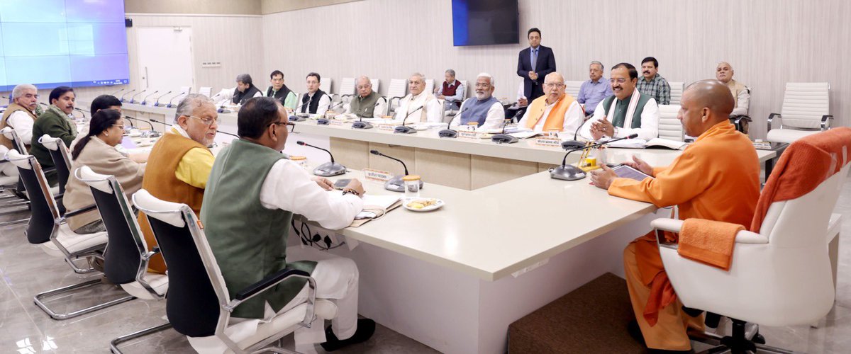 ErAshishSPatel's tweet photo. आज माननीय मुख्यमंत्री जी की अध्यक्षता में उत्तर प्रदेश सरकार का बजट पेश होने के पूर्व आयोजित मंत्री परिषद की बैठक में सम्मिलित रहा। https://t.co/xVe1751ZU5