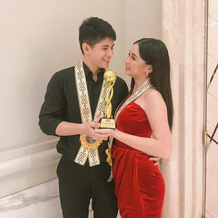 sofiatreasrs's tweet photo. Someone wins and someone loses

#JeleBeautiePhxSofiaPablo
@realsofiapablo https://t.co/sLoEUHZFaH