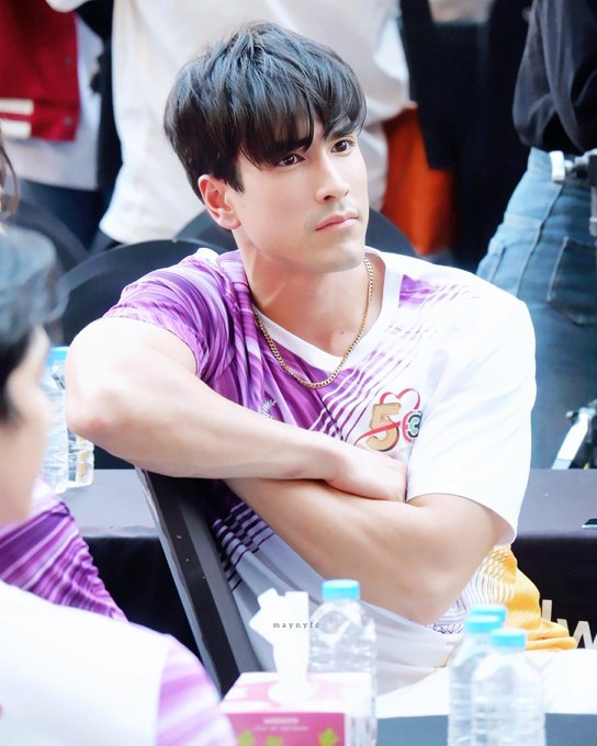 s_b_y_s_b_y's tweet photo. เกินไปนะผมทรงนี้ ทำติ่งตายได้นะ หล่อแบบไม่รับความเห็นต่างที่แท้ https://t.co/LBJKbcxU5e