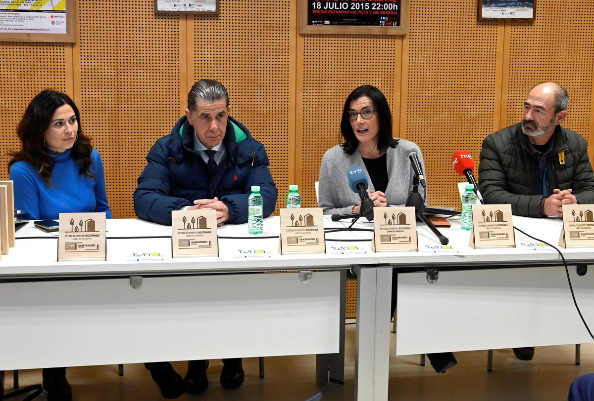 gemaigual's tweet image. 🌳📜Varios alojamientos de @TurismoSDR #Santander reciben acreditaciones oficiales de @ONU_es por compensar la #huelladecarbono y por sus cero emisiones❕Un reconocimiento al compromiso por minimizar el impacto ambiental de sus negocios en favor de la sostenibilidad del sector 👏🏻