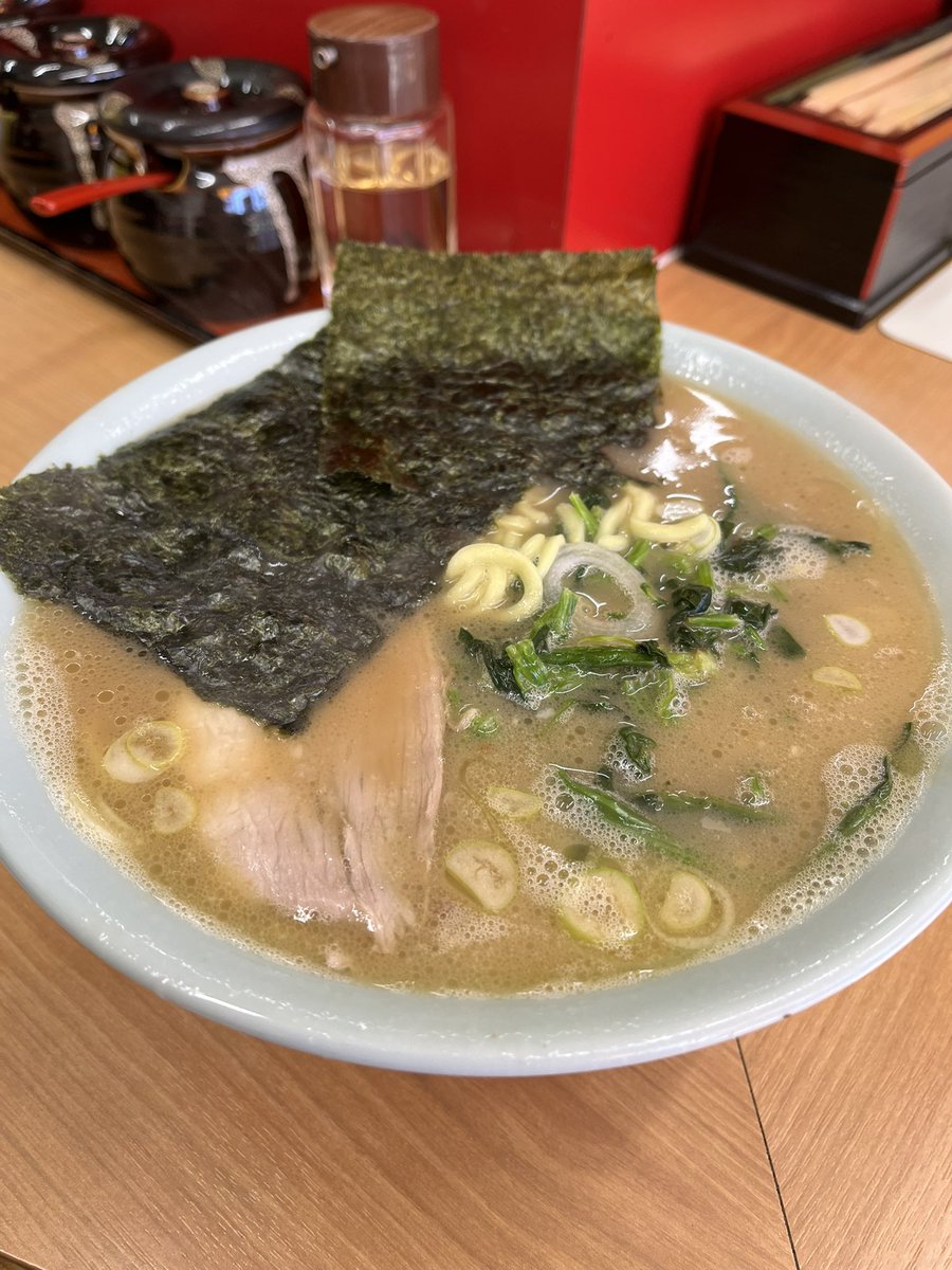 tenten556's tweet photo. コロナ感染が怖くめっきり外食が少なくなり。。
久々に〜
千葉家へ
店主の毎度との声〜
オーダーを覚えていてくれた奥さん。
心温まる٩(ˊᗜˋ*)و
また最高の一杯
#千葉家
#心温まる
#最高の一杯 https://t.co/87hYolPW3d
