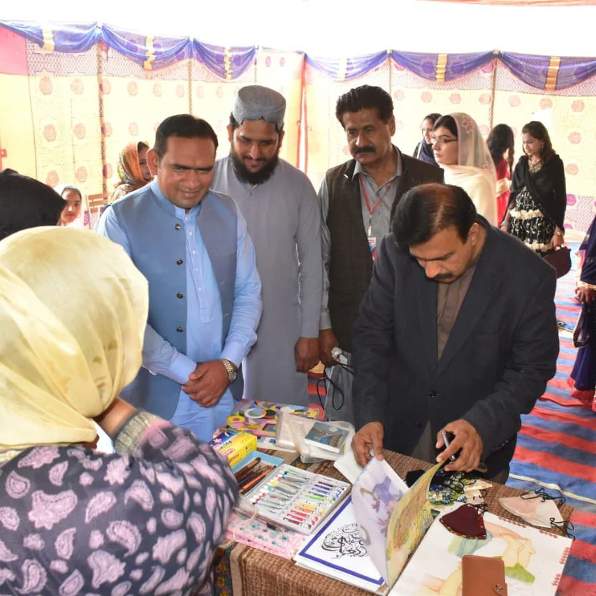 Spring  𝑬𝒙𝒉𝒊𝒃𝒊𝒕𝒊𝒐𝒏 organized at GVTIW Khanpur Rahim Yar Khan to celebrate the arrival of spring season. Deputy Director ( F) Mr.Ifran Asif inaugurated the event,  #SpringFestival2023 #SpringFestival #skill #SkilledTrades #skills #ptevtacareers #womenempowered #female