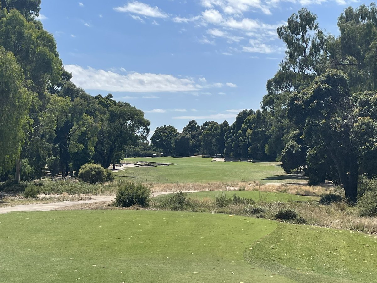 ULTIMATEGMAN's tweet photo. Great afternoon at Huntingdale today #sandbelt #australianmasters #choppedit https://t.co/zXwfveKSTe