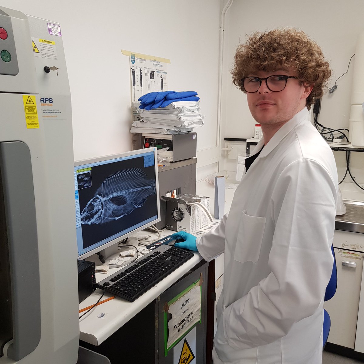 Katie_and_Fish's tweet photo. Connor Flaherty joins the Ballan+ team!
A final year BSc student, his project will be investigating how new functional feed ingredients impact deployment size Ballan wrasse skeletal health.
#ballanplus #aquaculture #cleanerfish https://t.co/CE5u42wVso