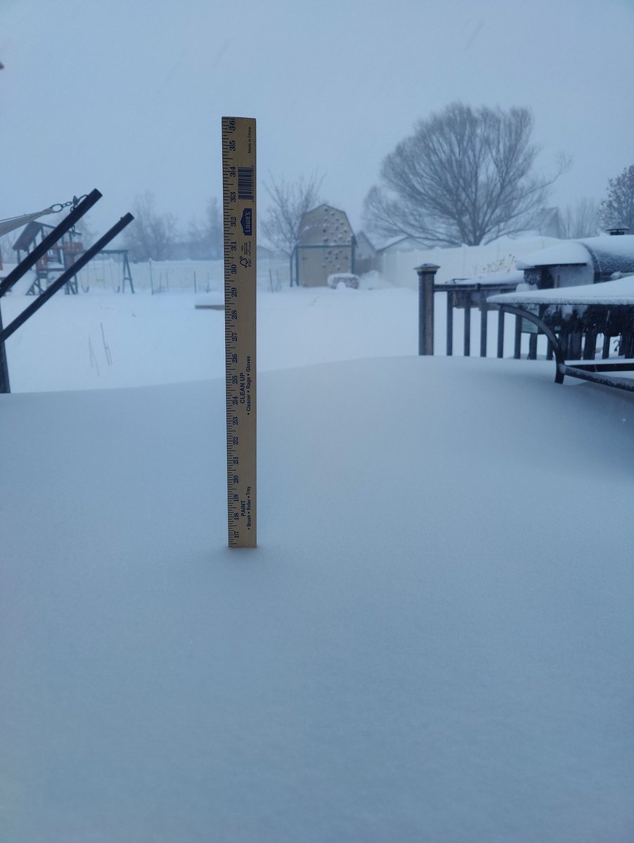 tnotn's tweet photo. @NWSSaltLakeCity 16 and 3/8 inches on the back deck in Kearns. Still coming down. Wind blown drifts as high as 24 in. #utwx https://t.co/J3LvTnWc8O
