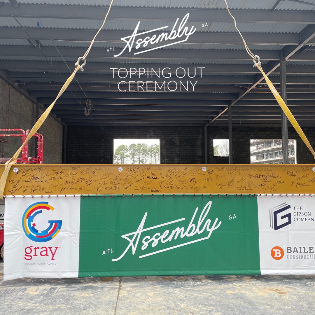 Thirdrailfilm's tweet photo. Assembly Atlanta just hit a major milestone last week by raising the final structural beam! 
Follow @assemblyatlanta and stay tuned for more updates. 
#assemblyatlanta #gafilm #georgiafilm #graytv #georgiafilmstudios #filmstudios #soundstages #filmmaking #toppingoutceremony https://t.co/2atmSCL4iA