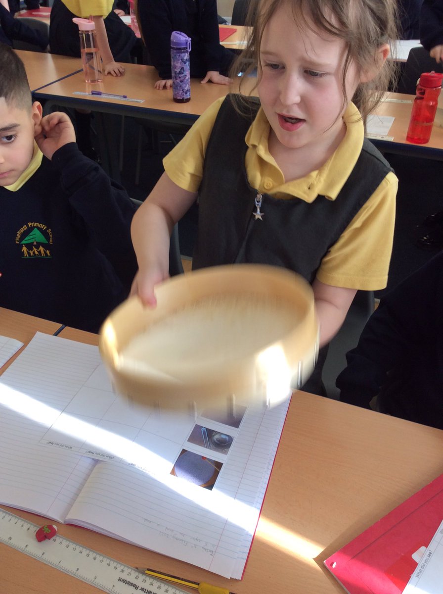 MrsMuirhead5's tweet photo. Exploring sound in our new Science topic @PinehurstP #PinehurstScience https://t.co/jceHzA4Z2K