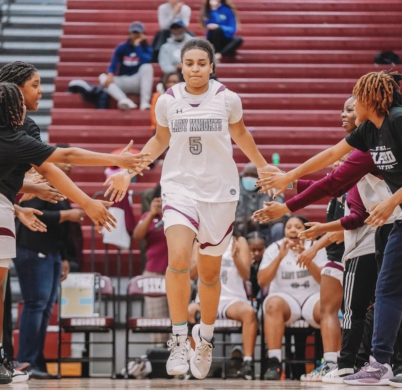 GIRLS 🏀 REGION 6A SEMIS!!! 🏀 Girls BB vs Western Branch 📆 Wed. Feb 22 📍 Norfolk Scope Arena ⏰ 4pm 🎟️ $10 | Pay at Gate or sevenvenues.com/events/detail/… @TD_Lady_Knights @GoTDKnights @TheRVASportsNet @cfieldsports