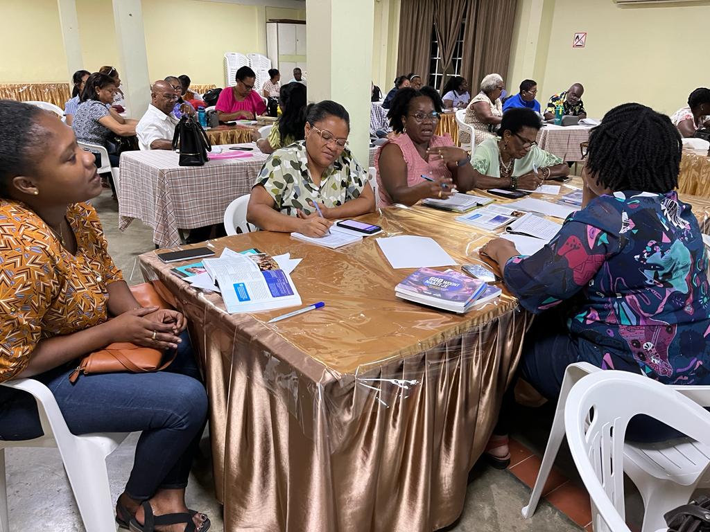 FrMichelRemery's tweet photo. How inspiring to meet the catechists of the Paramaribo diocese. Thank you for your passionate desire to bring young and old to Jesus!
#bisdomparamaribo
#paramaribo https://t.co/jp6h63p1mR