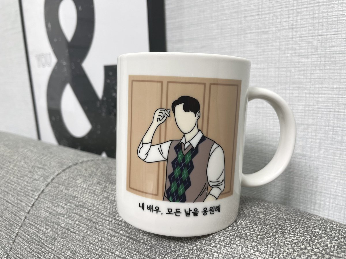 _meetjay's tweet photo. 🌸ONLY 이재욱 RT이벤🌸

☑️해당 게시글을 리트윗 해주세요.

☑️이재욱 드로잉 머그컵을 2명에게 드립니다!

☑️2023년 3월 12일 당첨자 추첨!
성황리에 아시아 투어를 마친 후 다음날!

👑재욱이만 파는 계정이여야 합니다.
👋팔로우는 안 해주셔도 됩니다. 

실물이 더 존예❤️

#이재욱 #Leejaewook https://t.co/xpbXqpZERE