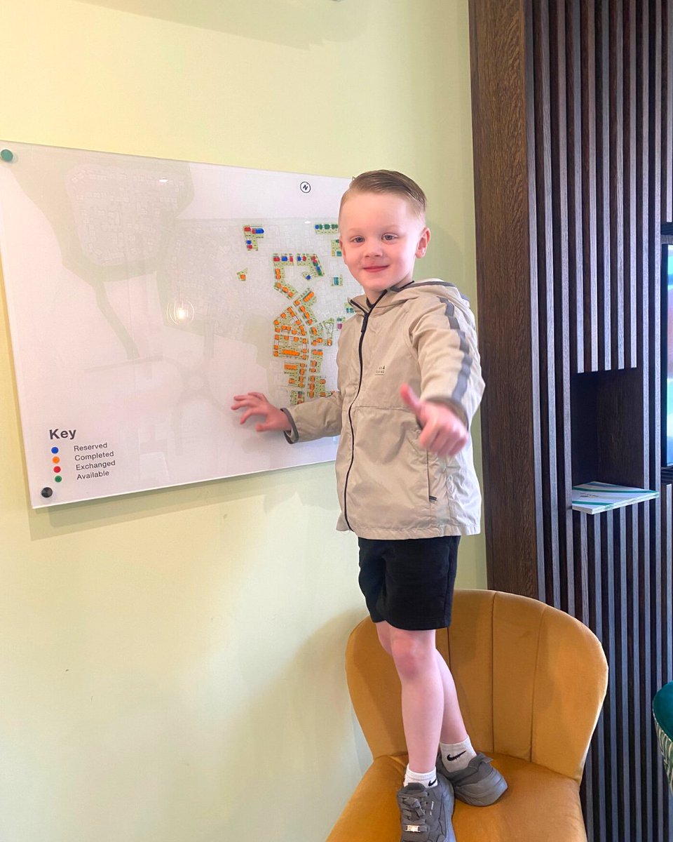 This cheeky chappy got to pick out his new home at The Lanes! 🏡👍

📍 The Lanes, Houghton Regis